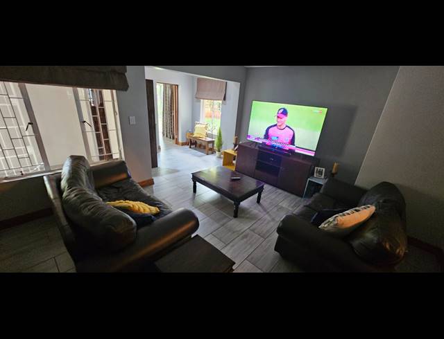 3 BEDROOM HOUSE FOR SALE IN CASHAN